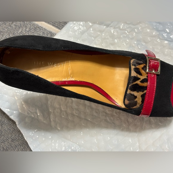 Size 7M Black and Red Heels - Picture 4 of 5